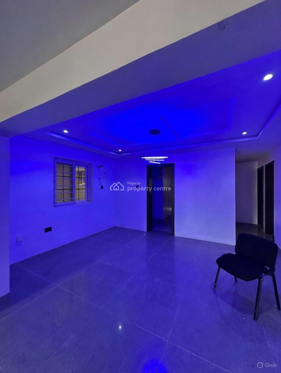 Luxury 3 Bedroom Apartment, Lekki Phase 1, Lekki, Lagos, Block of Flats for Sale