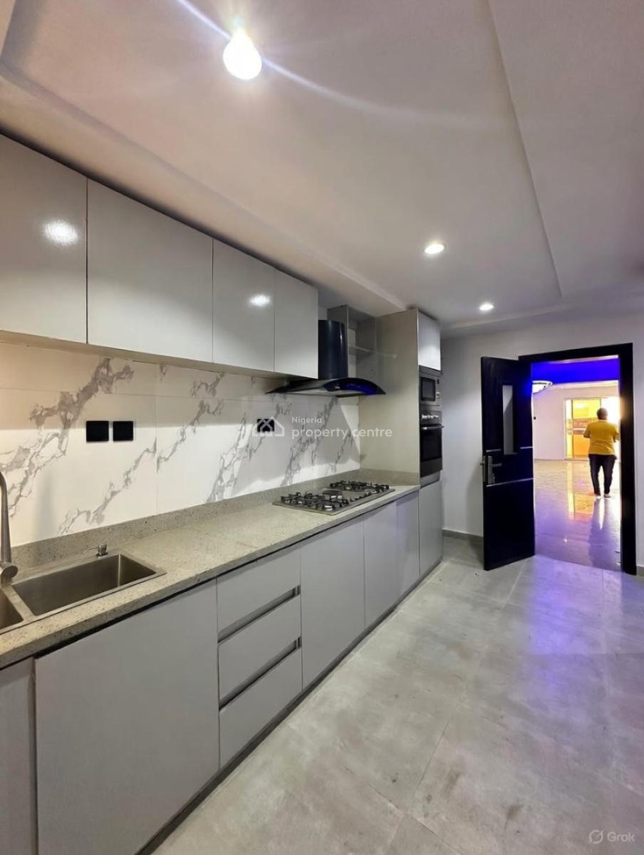 Luxury 3 Bedroom Apartment, Lekki Phase 1, Lekki, Lagos, Block of Flats for Sale
