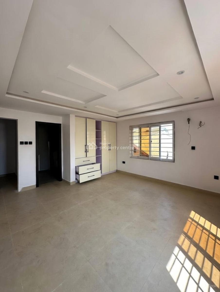 Luxury 3 Bedroom Apartment, Lekki Phase 1, Lekki, Lagos, Block of Flats for Sale
