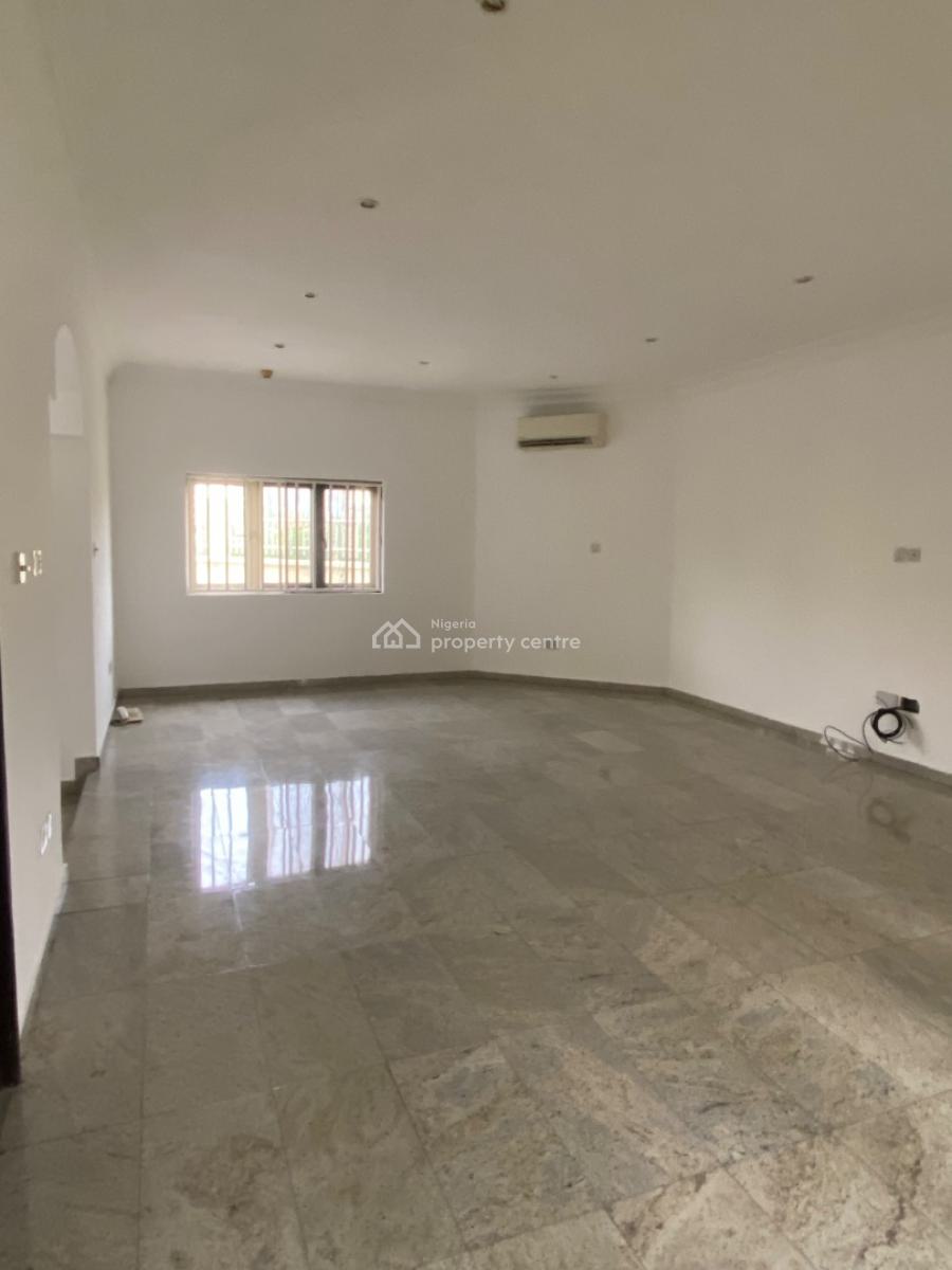 Luxury 3 Bedroom Ground Floor Flat &family Lounge, Lekki Phase 1, Lekki, Lagos, Flat / Apartment for Rent