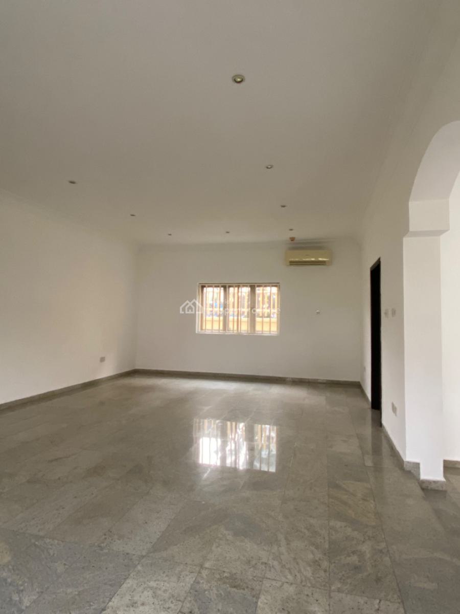 Luxury 3 Bedroom Ground Floor Flat &family Lounge, Lekki Phase 1, Lekki, Lagos, Flat / Apartment for Rent