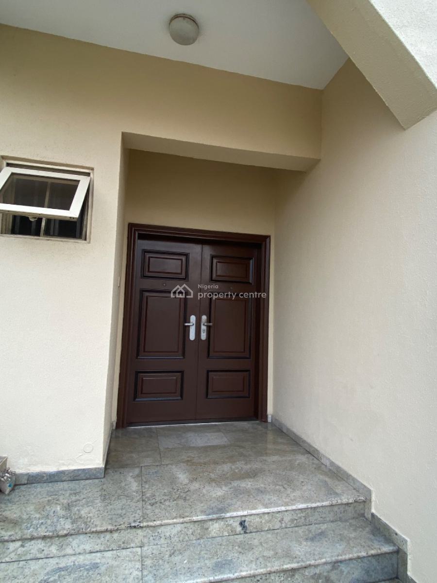 Luxury 3 Bedroom Ground Floor Flat &family Lounge, Lekki Phase 1, Lekki, Lagos, Flat / Apartment for Rent