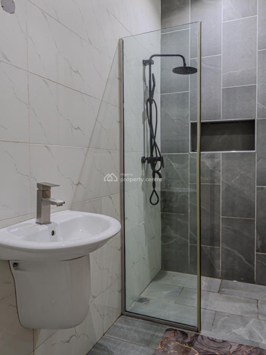 Luxury 3 Bedrooms Apartment with Swimming Pool, Gym and Ps5, Gcciii Building, Lekki Phase 1, Lekki, Lagos, Flat / Apartment Short Let