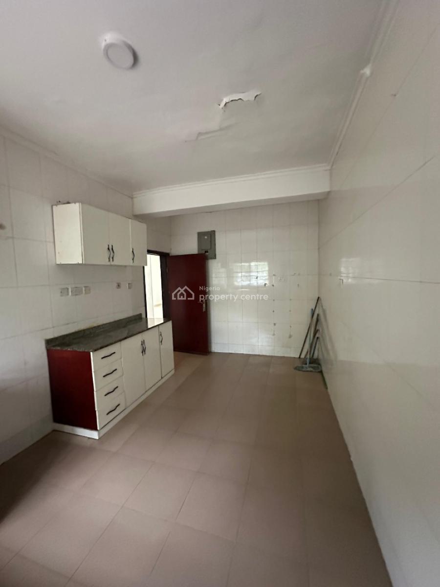 Fully Serviced 5 Bedroom Duplex, Bourdillon Court Estate, Chevron Drive, Osapa, Lekki, Lagos, Terraced Duplex for Sale