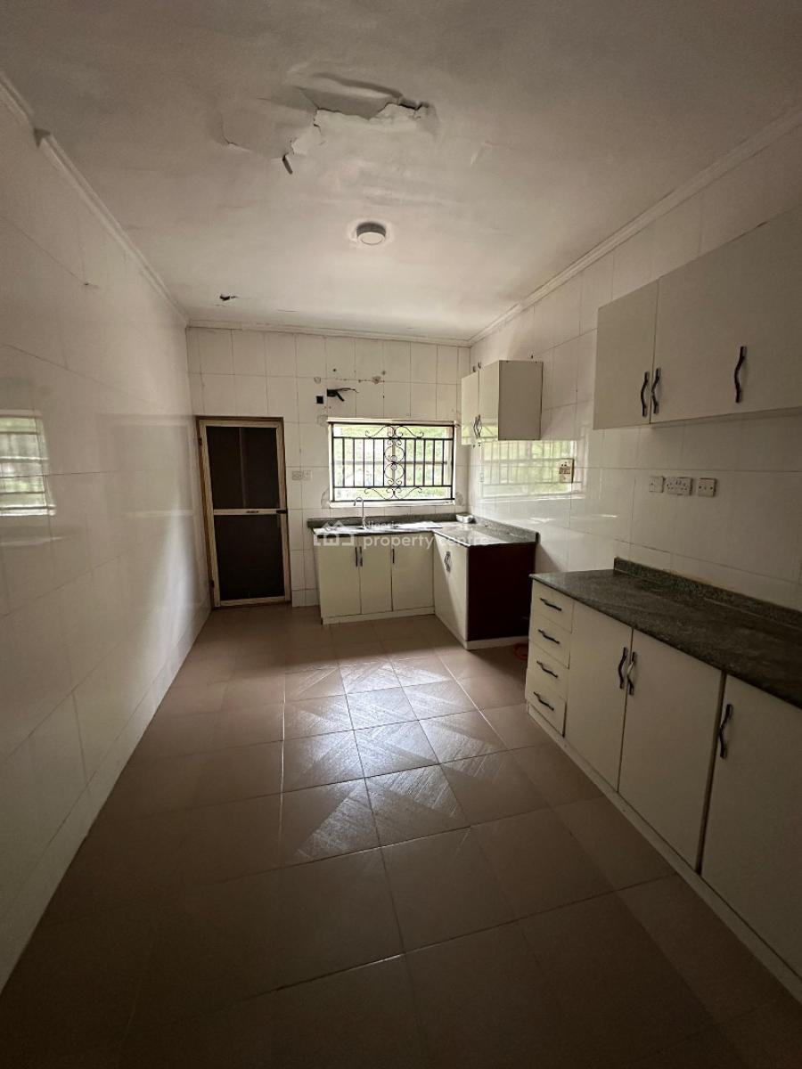 Fully Serviced 5 Bedroom Duplex, Bourdillon Court Estate, Chevron Drive, Osapa, Lekki, Lagos, Terraced Duplex for Sale