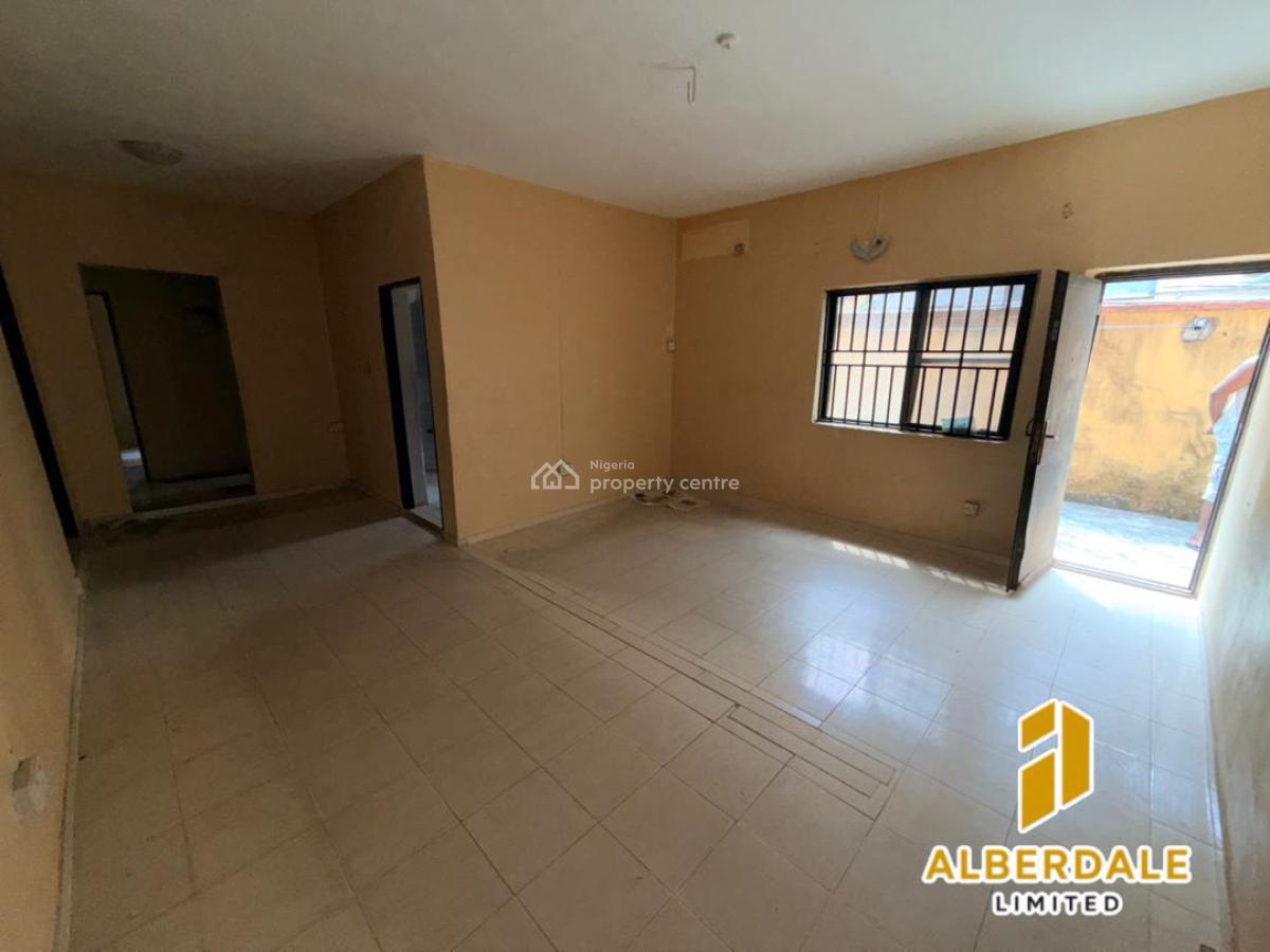 Decent and Spacious 3 Bedroom Flat, Gbagada, Lagos, Flat / Apartment for Rent