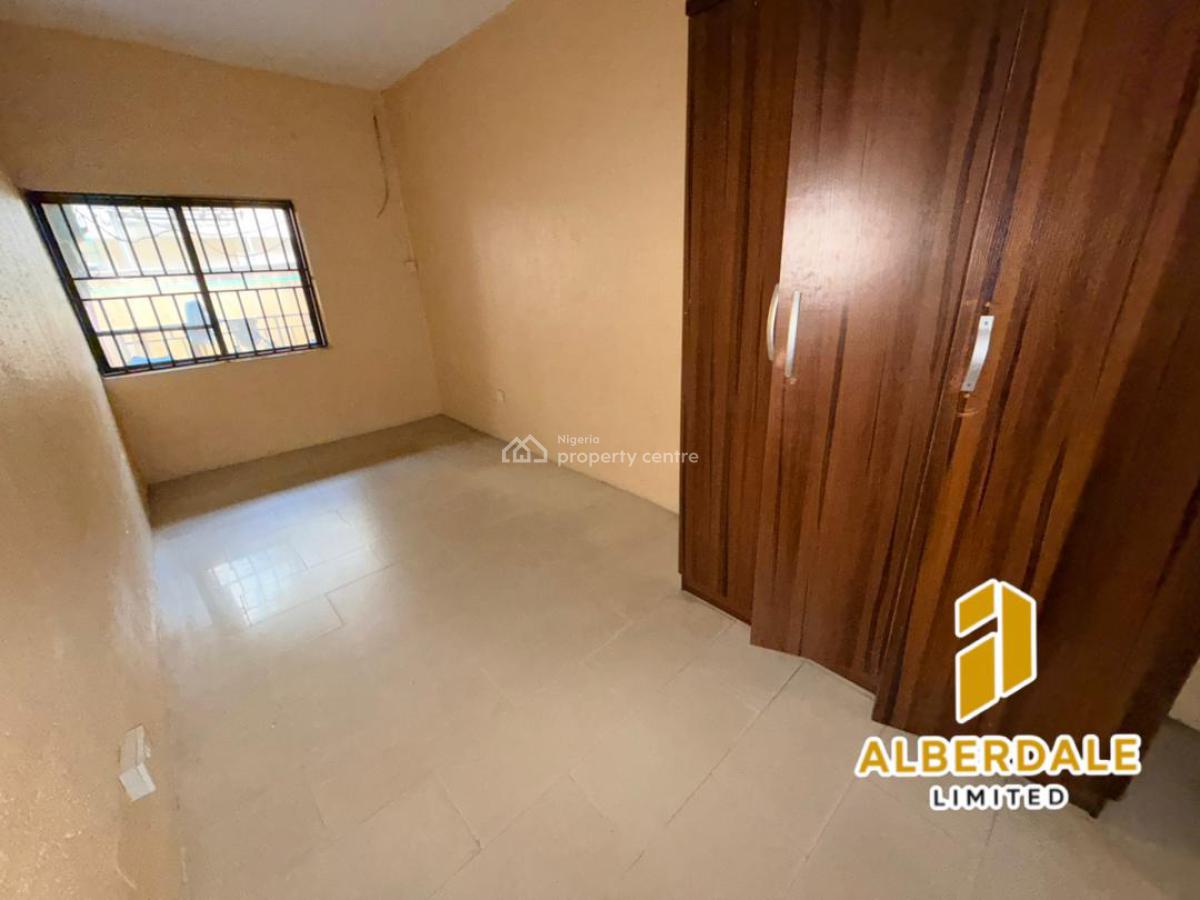 Decent and Spacious 3 Bedroom Flat, Gbagada, Lagos, Flat / Apartment for Rent