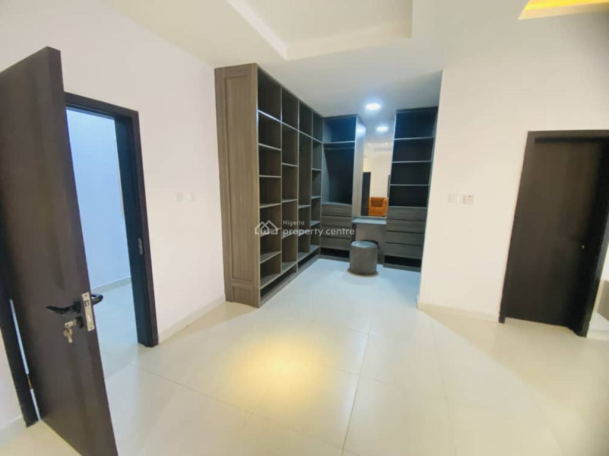 Furnished 3 Bedroom Luxury Flat Suitable for Serviced/yearly Ren.tals, Ologolo, Lekki, Lagos, Flat / Apartment for Rent