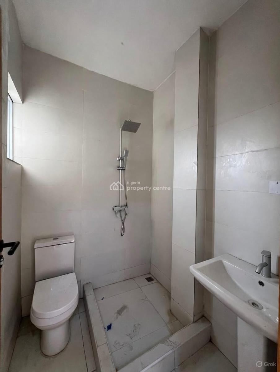 Luxury 3 Bedroom Apartment, Osapa, Lekki, Lagos, Block of Flats for Sale