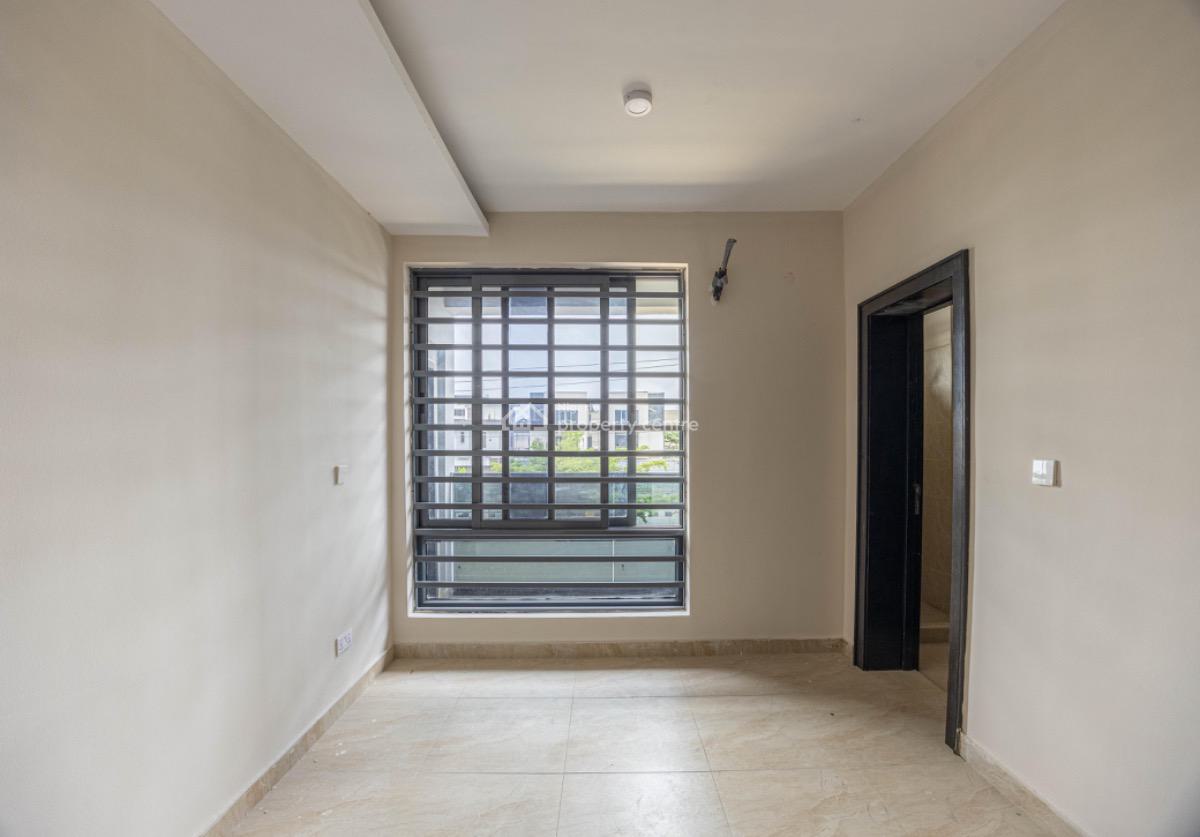 a 3 Bedroom with Bq, Lekki Phase 1, Lekki, Lagos, Flat / Apartment for Rent