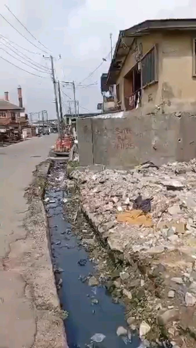a Plot of Solid Tableland, Karonwi Street, Oduduwa Road, Itire-ikate, Surulere, Lagos, Mixed-use Land for Sale