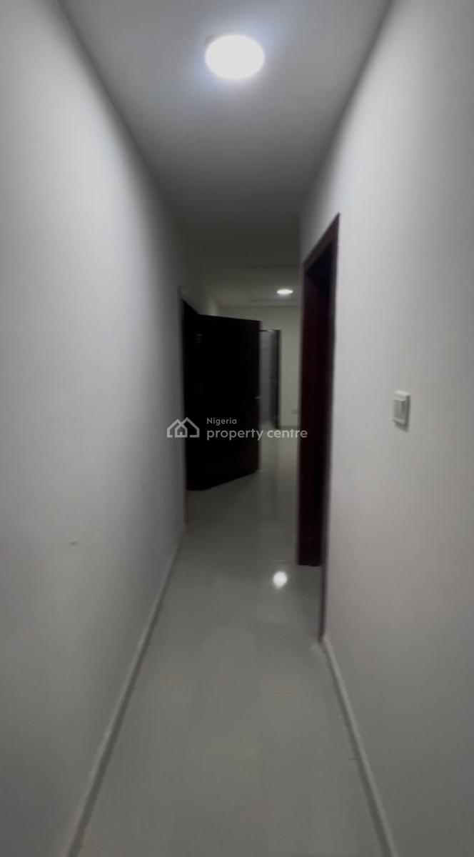 2 Bedroom Is  Available, Orchid Road, Lekki, Lagos, Flat / Apartment for Rent