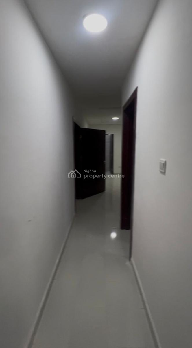 Spacious 2 Bedroom Apartment Serviced, Orchid Road, Lekki, Lagos, Flat / Apartment for Rent