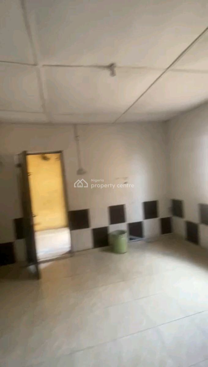 Newly Renovated Spacious Mini Bungalow with 1t1b, Aran Orin Street, Ifako, Gbagada, Lagos, Detached Bungalow for Rent