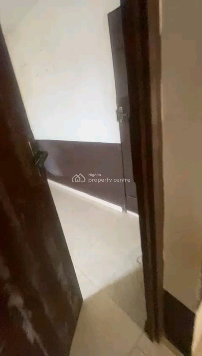 Newly Renovated Spacious Mini Bungalow with 1t1b, Aran Orin Street, Ifako, Gbagada, Lagos, Detached Bungalow for Rent