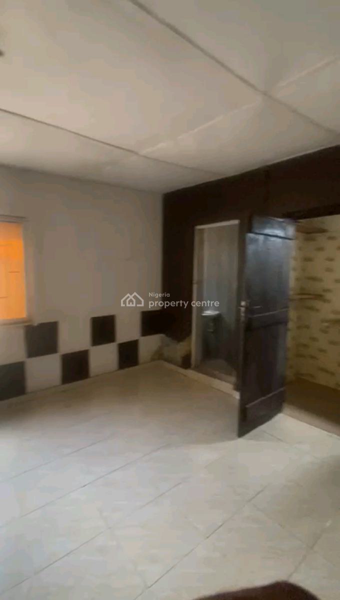 Newly Renovated Spacious Mini Bungalow, Aran Orin Street, Ifako, Gbagada, Lagos, Detached Bungalow for Rent