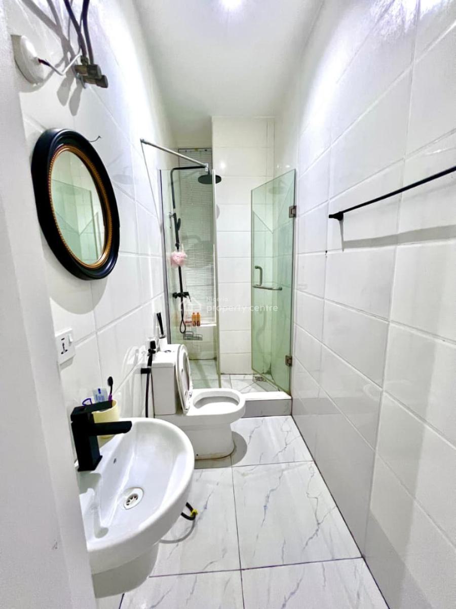 Cozy One Bedroom Apartment with Good Ambience, Ologolo, Lekki, Lagos, Flat / Apartment Short Let