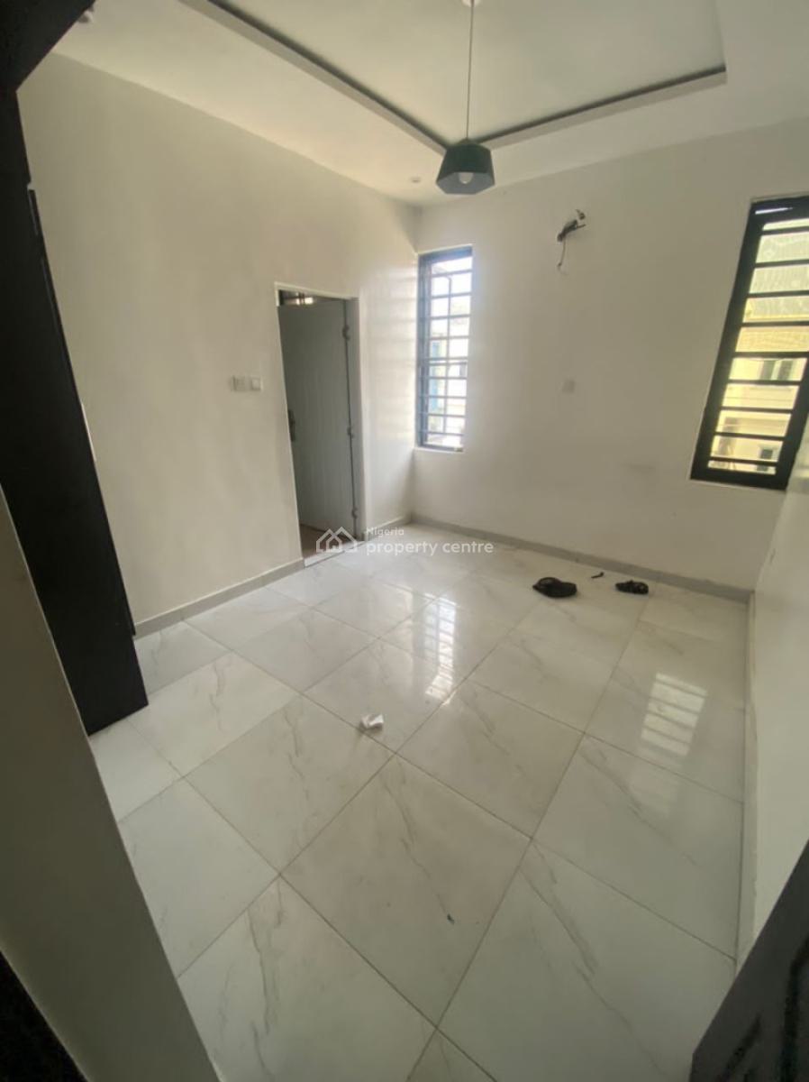 Lovely 2 Bedroom Apartments Up for Instant View., Ologolo, Lekki, Lagos, Flat / Apartment for Rent