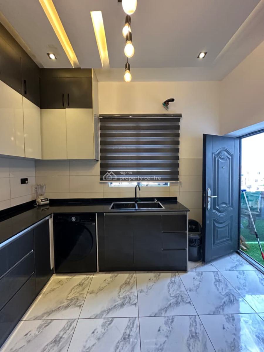 Luxury Beach View 2 Bedroom Apartment with Swimming Pool, Gym and Ps4, Ikate Elegushi, Lekki, Lagos, Flat / Apartment Short Let