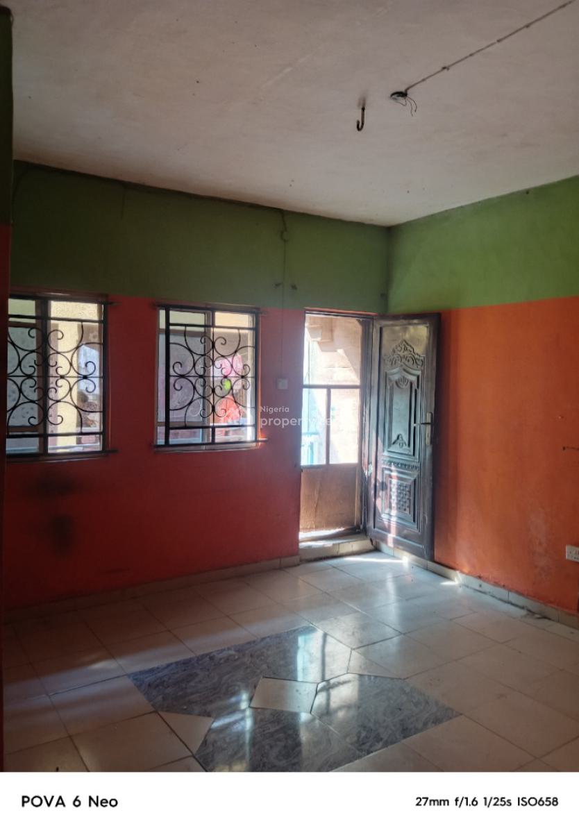 Super and Spacious Mini-flat, Off Lawanson Road, Surulere, Lagos, Mini Flat (room and Parlour) for Rent