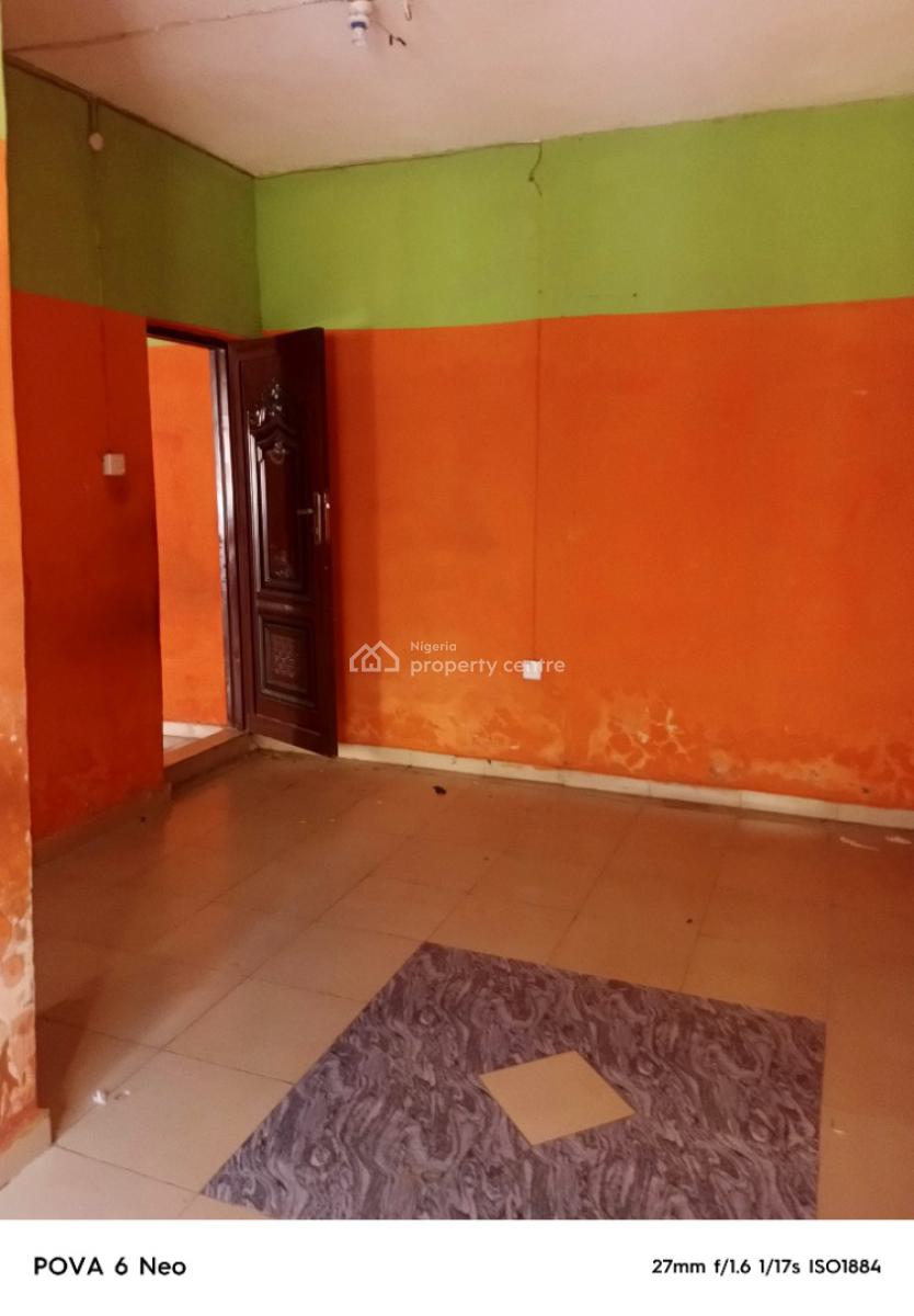 Super and Spacious Mini-flat, Off Lawanson Road, Surulere, Lagos, Mini Flat (room and Parlour) for Rent