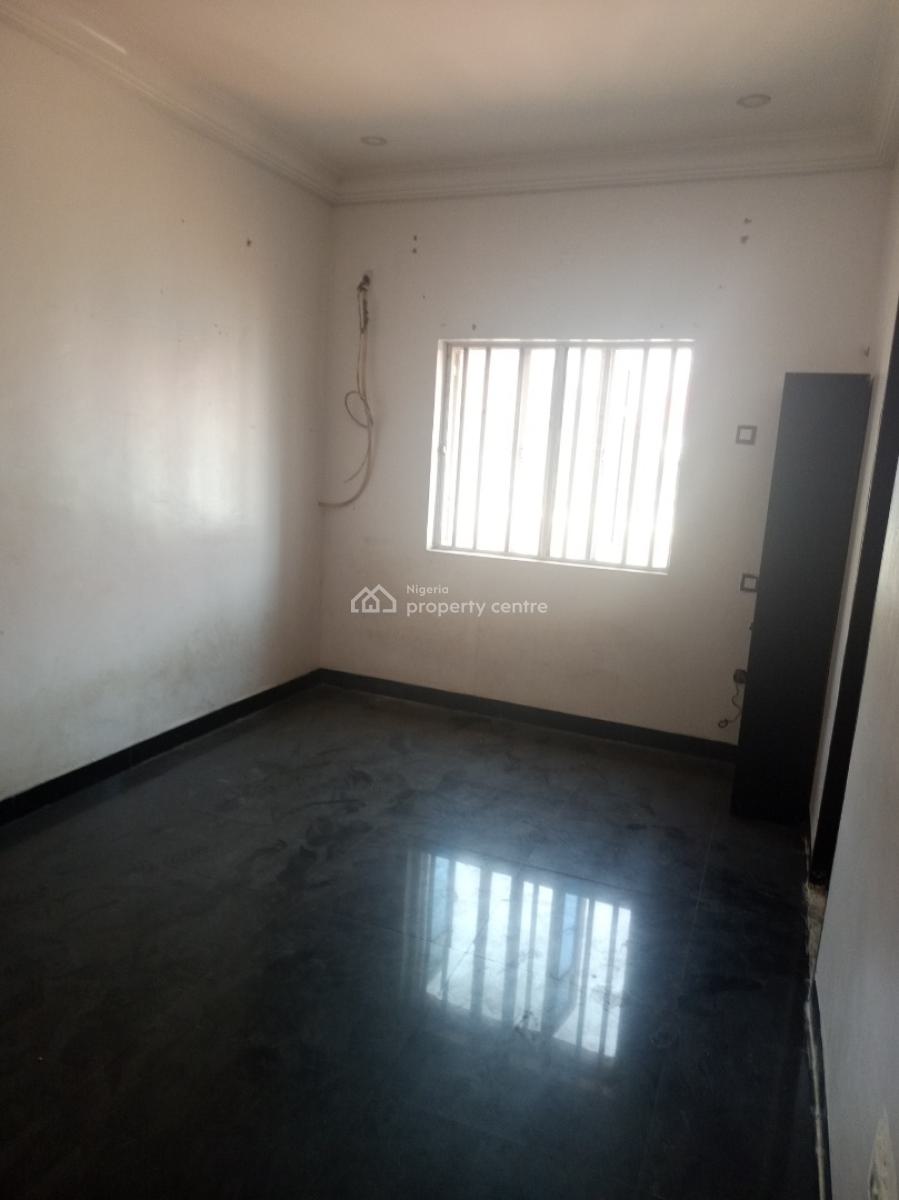 Clean and Affordable 2 Bedroom Upstairs, Idiroko Estate, Ilaje, Ajah, Lagos, Flat / Apartment for Rent
