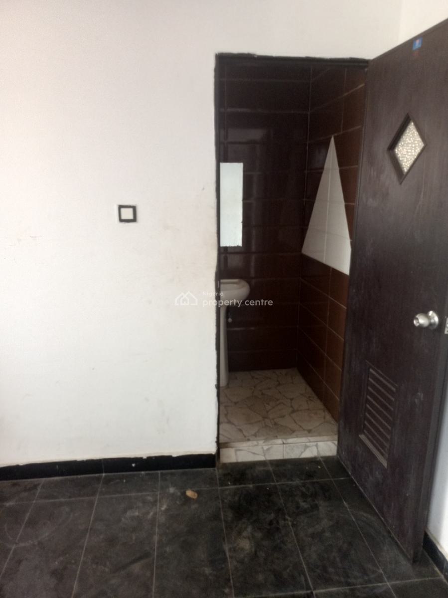 Clean and Affordable 2 Bedroom Upstairs, Idiroko Estate, Ilaje, Ajah, Lagos, Flat / Apartment for Rent
