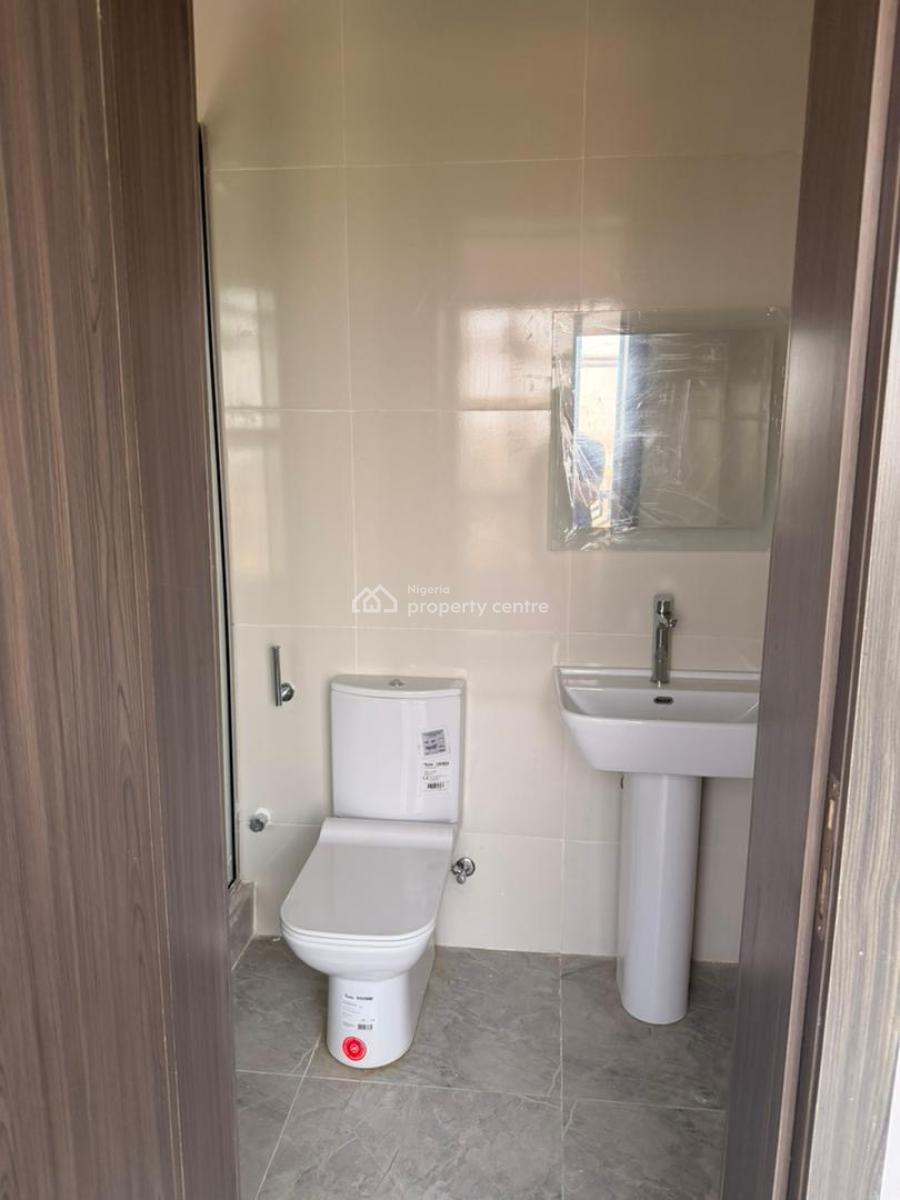 4 Bedrooms Terraced Duplex with 2 Living Rooms with Bq, Guzape District, Abuja, Terraced Duplex for Sale