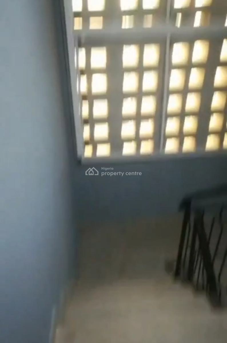 Modern 2 Bedrooms Flat Upstairs, Anthony, Maryland, Lagos, House for Rent