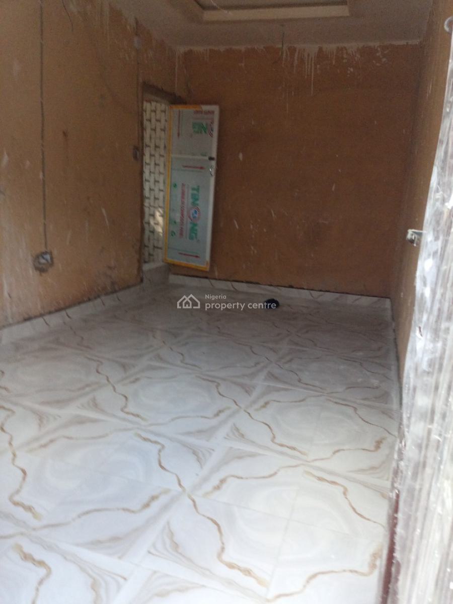 Newly Built Spacious Self Contain, Shomolu, Lagos, Self Contain (single Rooms) for Rent