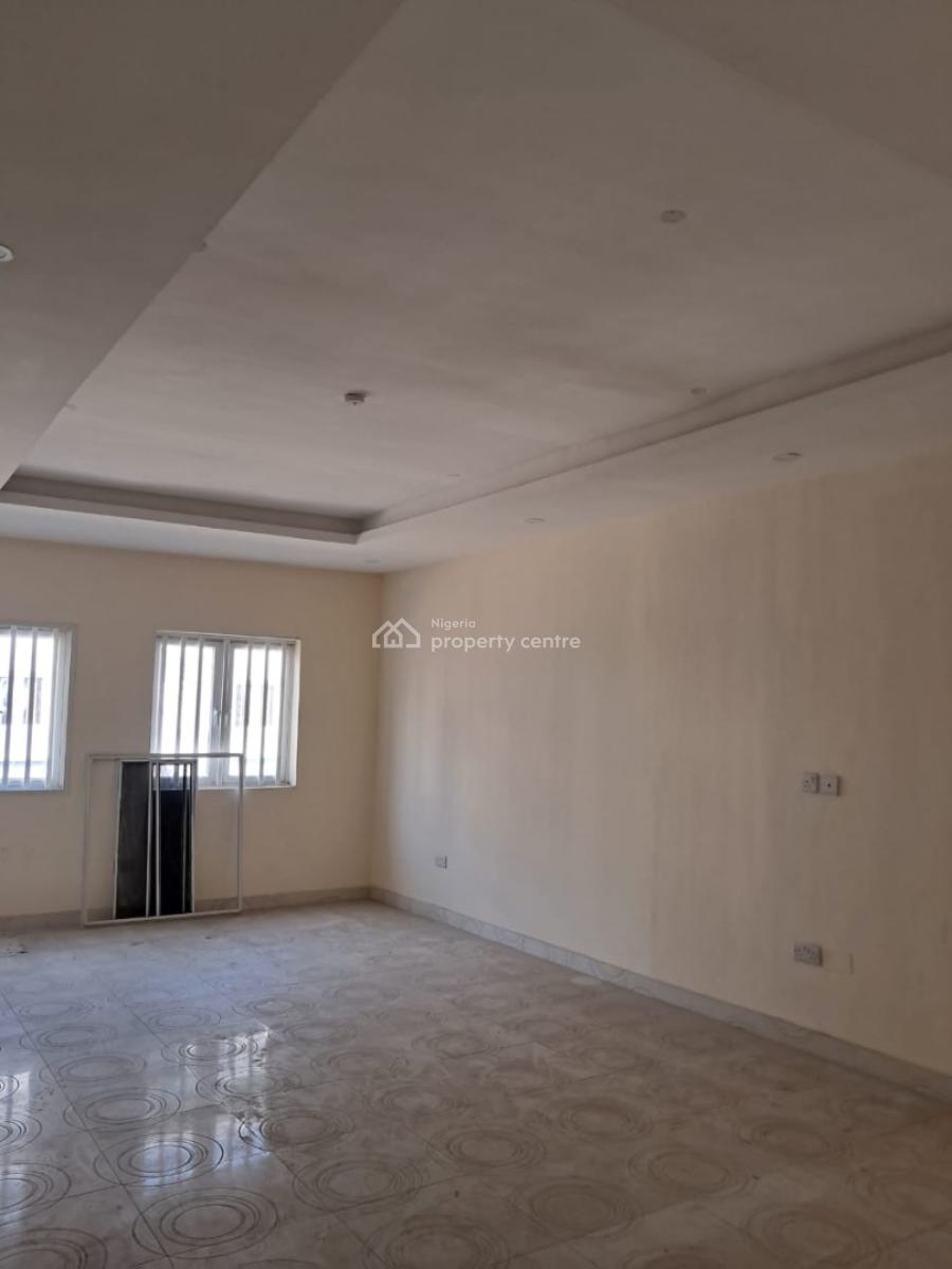 Relatively New Fully Serviced 3-bedroom Terrace with Bq, New Road Alpha Beach Chevron, Lekki, Lagos, Terraced Duplex for Rent