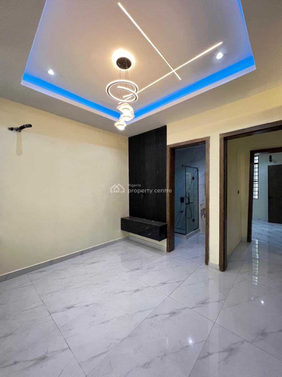 Exquisitely Finished 2 Bedroom Apartment with Elevator, Lekki Phase 1, Lekki, Lagos, Block of Flats for Sale