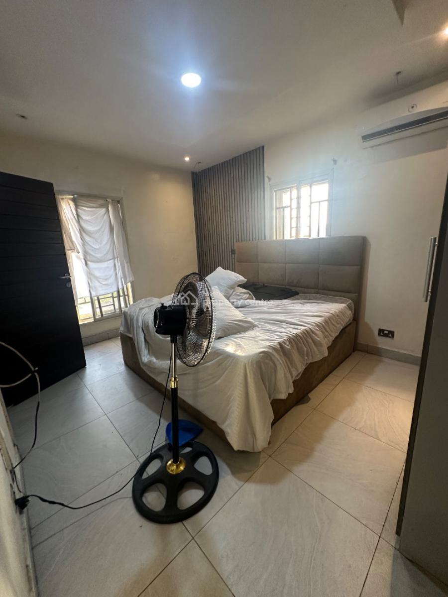 Fully Serviced Two Bedroom Apartment, Lekki Phase 1, Lekki, Lagos, Flat / Apartment for Rent