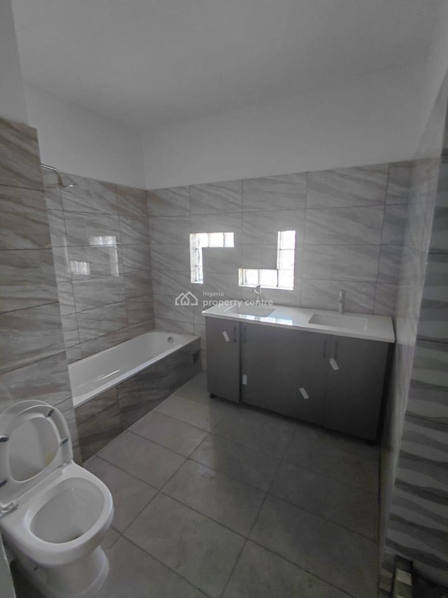 New and Exquisite 5 Units of 4 Bedroom Terrace, Alalubosa, Ibadan, Oyo, Terraced Duplex for Sale