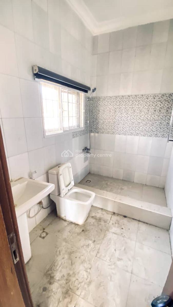 a Good Spacious & Serviced 5-bedroom Terrace Duplex + 1 Bq, Diplomatic Zone, Katampe Extension, Katampe, Abuja, Terraced Duplex for Rent