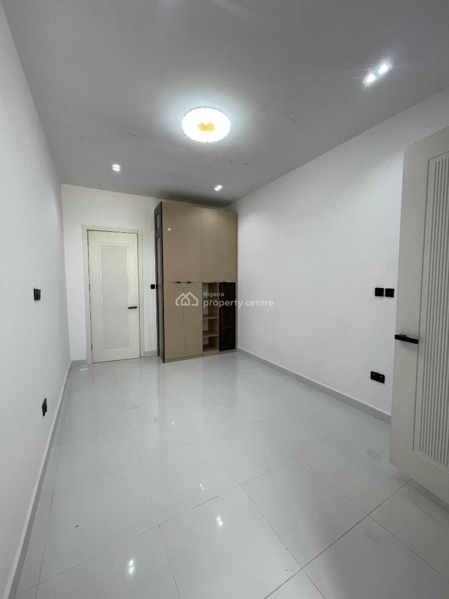 Now Selling  2 Bedroom Apartment, Ologolo, Lekki, Lagos, Flat / Apartment for Sale