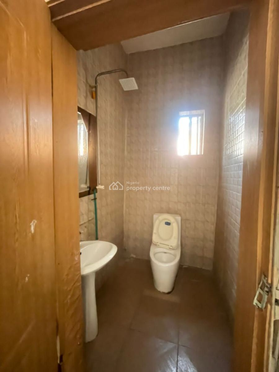 Shared 1 Bedroom Flat, Ikota, Lekki, Lagos, Mini Flat (room and Parlour) for Rent