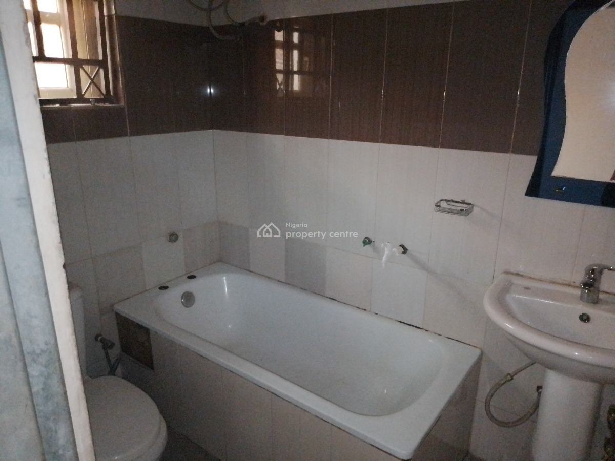 3 Bedrooms Flat (flat 3 Gf), R.s Tahir Street, Opposite Earth Point Modern Shelter Estate, Life Camp, Abuja, Flat / Apartment for Rent