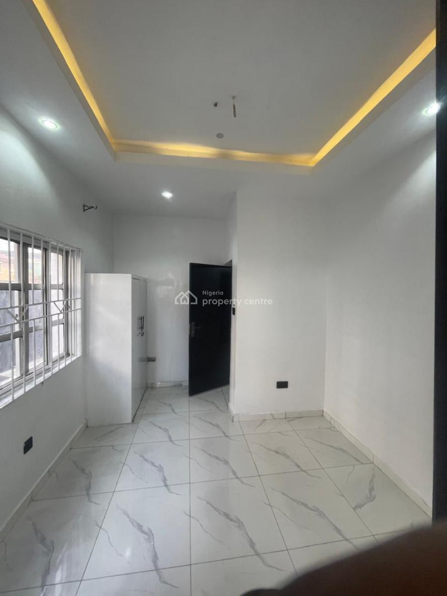 2 Bedroom Duplex, Omole Phase 2, Ikeja, Lagos, Detached Duplex for Rent