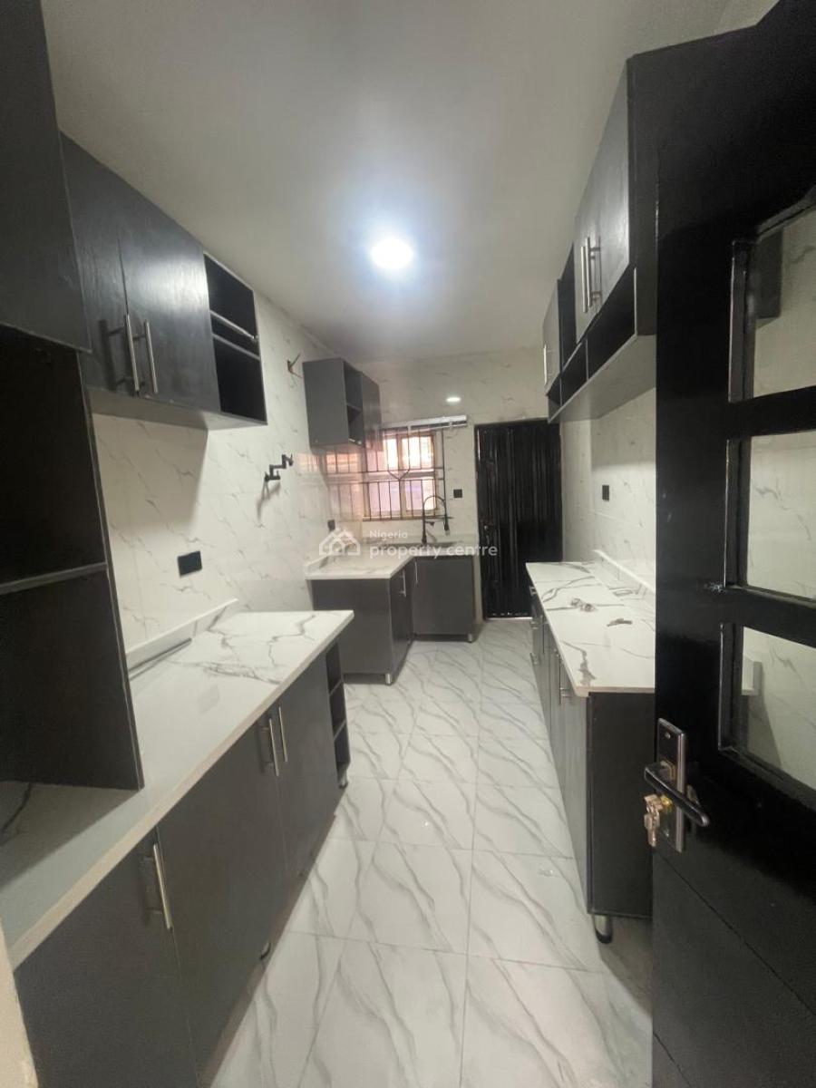2 Bedroom Duplex, Omole Phase 2, Ikeja, Lagos, Detached Duplex for Rent