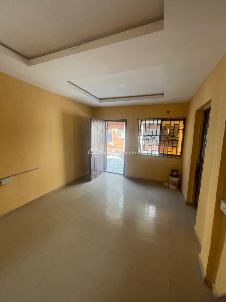 2 Bedroom Flat, Gra Phase 1, Magodo, Lagos, Flat / Apartment for Rent