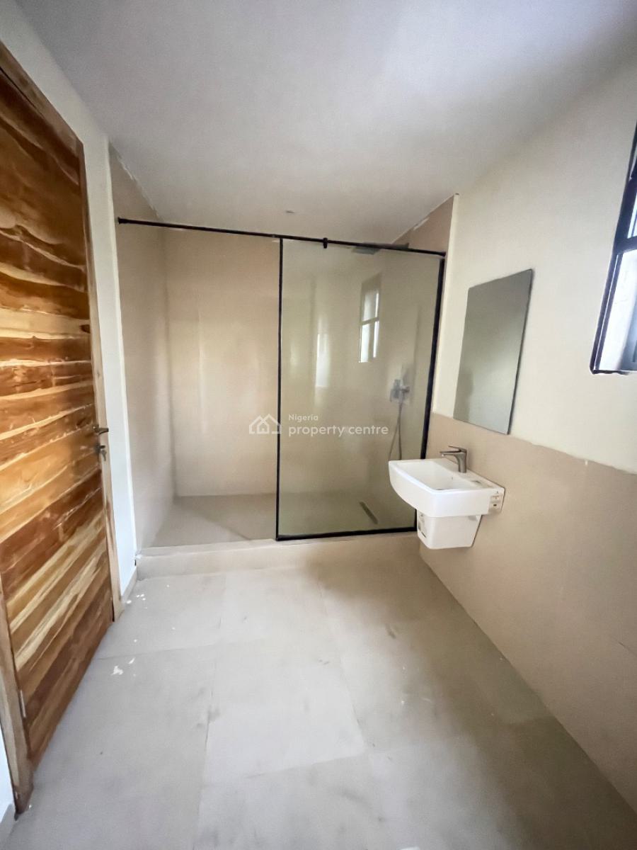 a 2 Bedroom Apartment with a Bq, Lekki Phase 1, Lekki, Lagos, Flat / Apartment for Sale