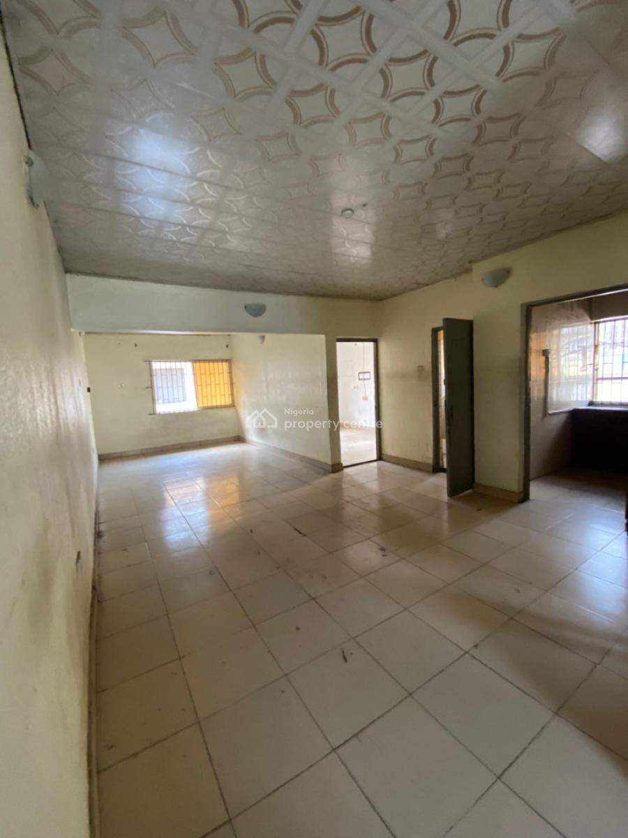 Relatively New 2 Bedroom Flat, Off Ogudu Ojota Road, Ogudu, Lagos, Flat / Apartment for Rent