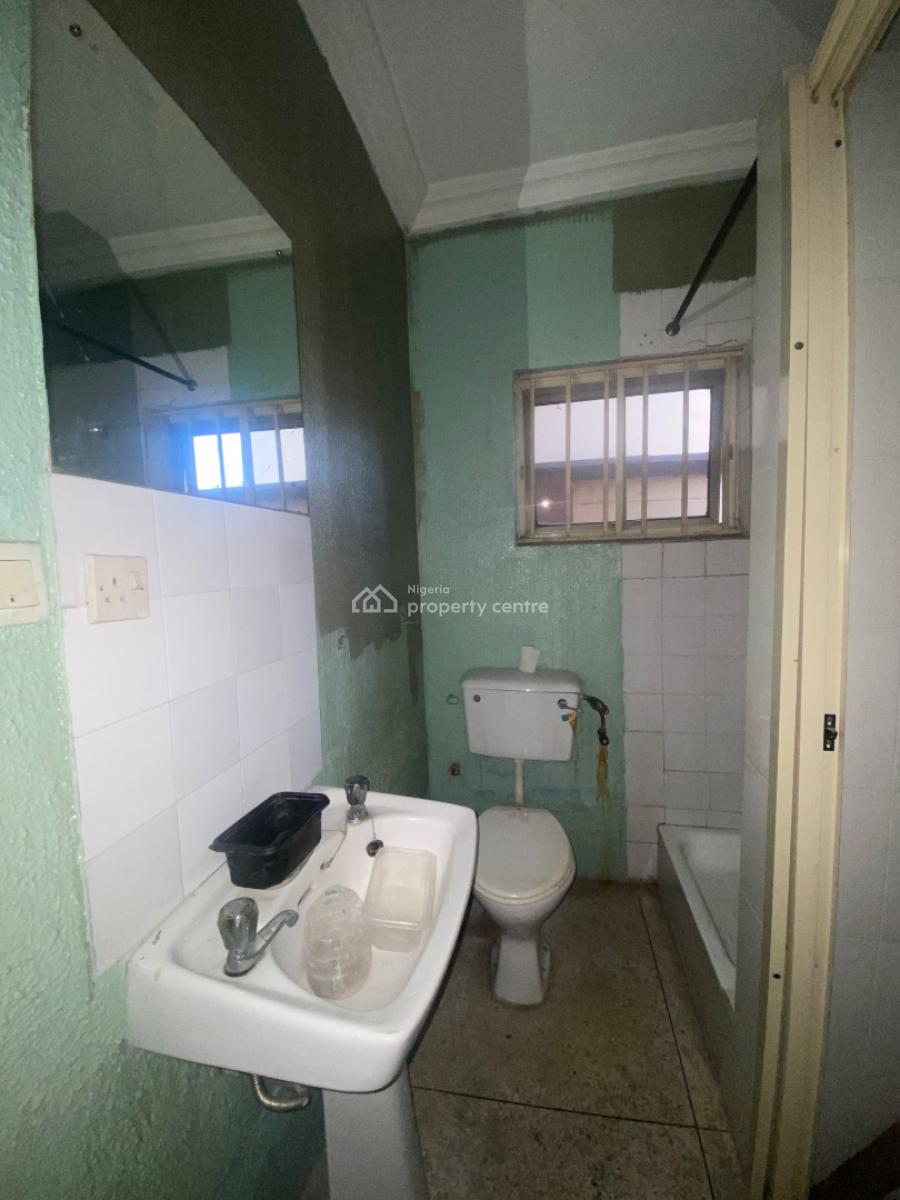 Spacious 6 Bedroom Apartment, Lekki Phase 1, Lekki, Lagos, Detached Duplex for Sale