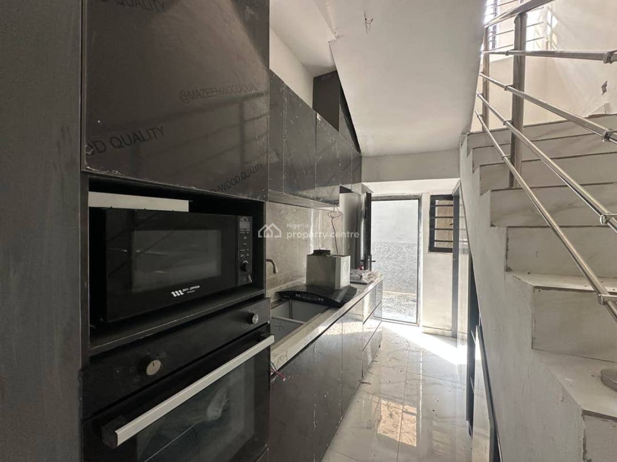 2 Bedroom Terrace Duplex, Lekki Phase 1, Lekki, Lagos, Terraced Duplex for Rent