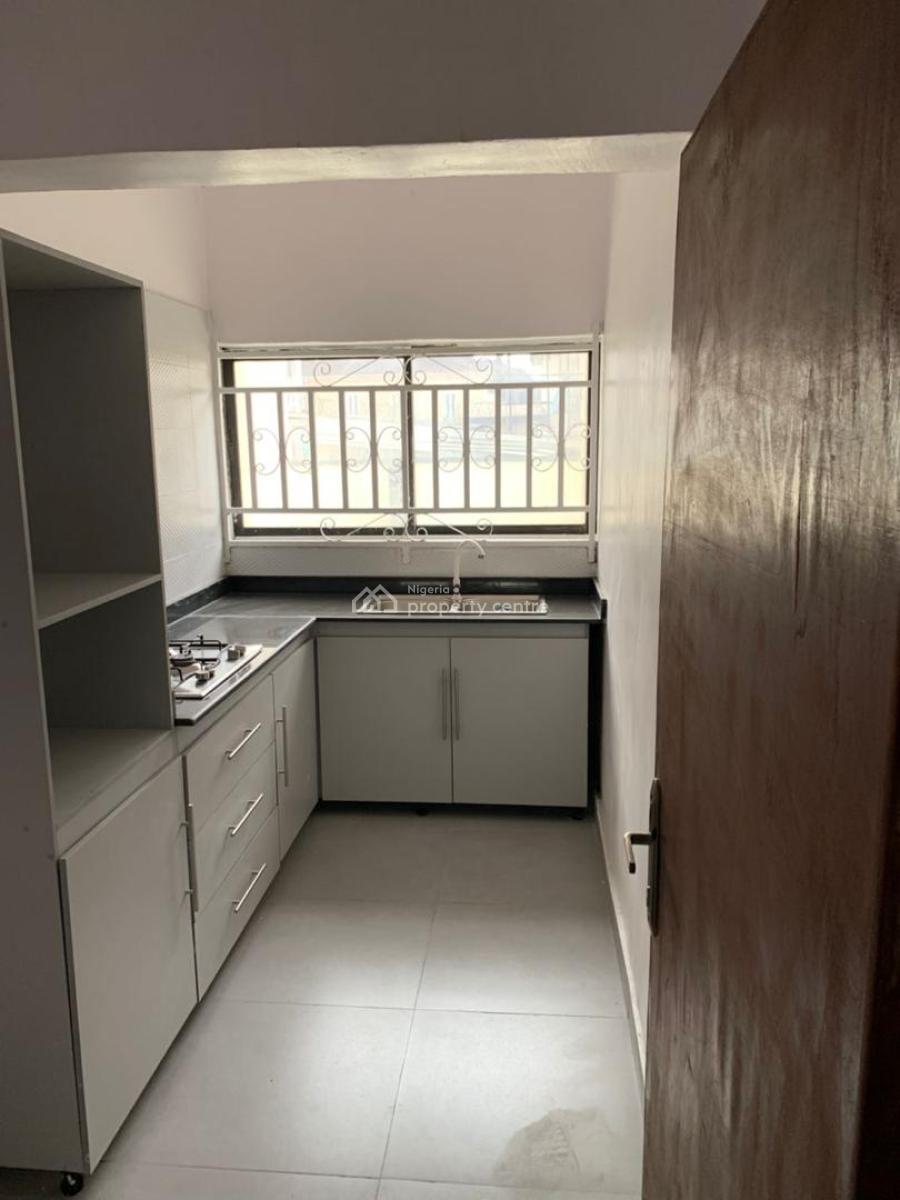 Luxury 2 Bedroom Flat, Omole Phase 2, Ikeja, Lagos, Flat / Apartment for Rent