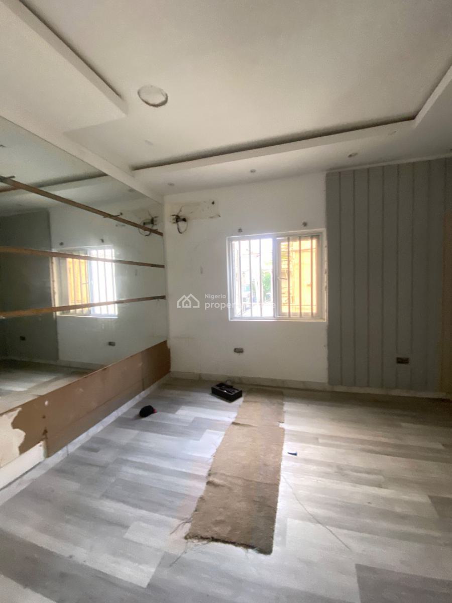 98 Square Meters Commercial Space, Lekki Phase 1, Lekki, Lagos, Office Space for Sale