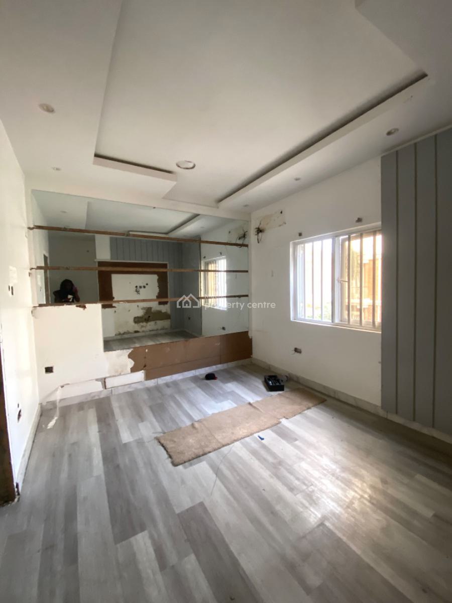 98 Square Meters Commercial Space, Lekki Phase 1, Lekki, Lagos, Office Space for Sale