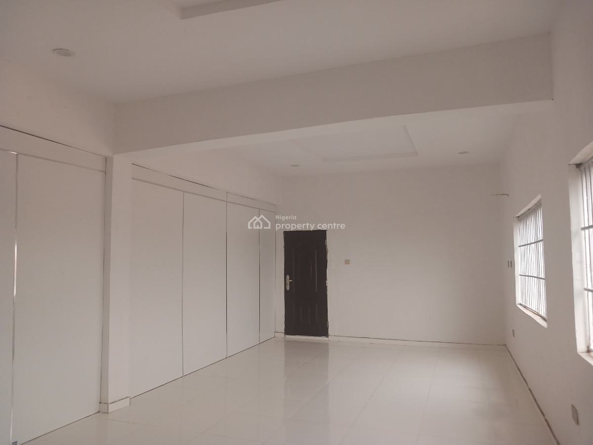 Luxury Commercial Building, Sango - Poly Road, Ibadan, Oyo, Plaza / Complex / Mall for Rent