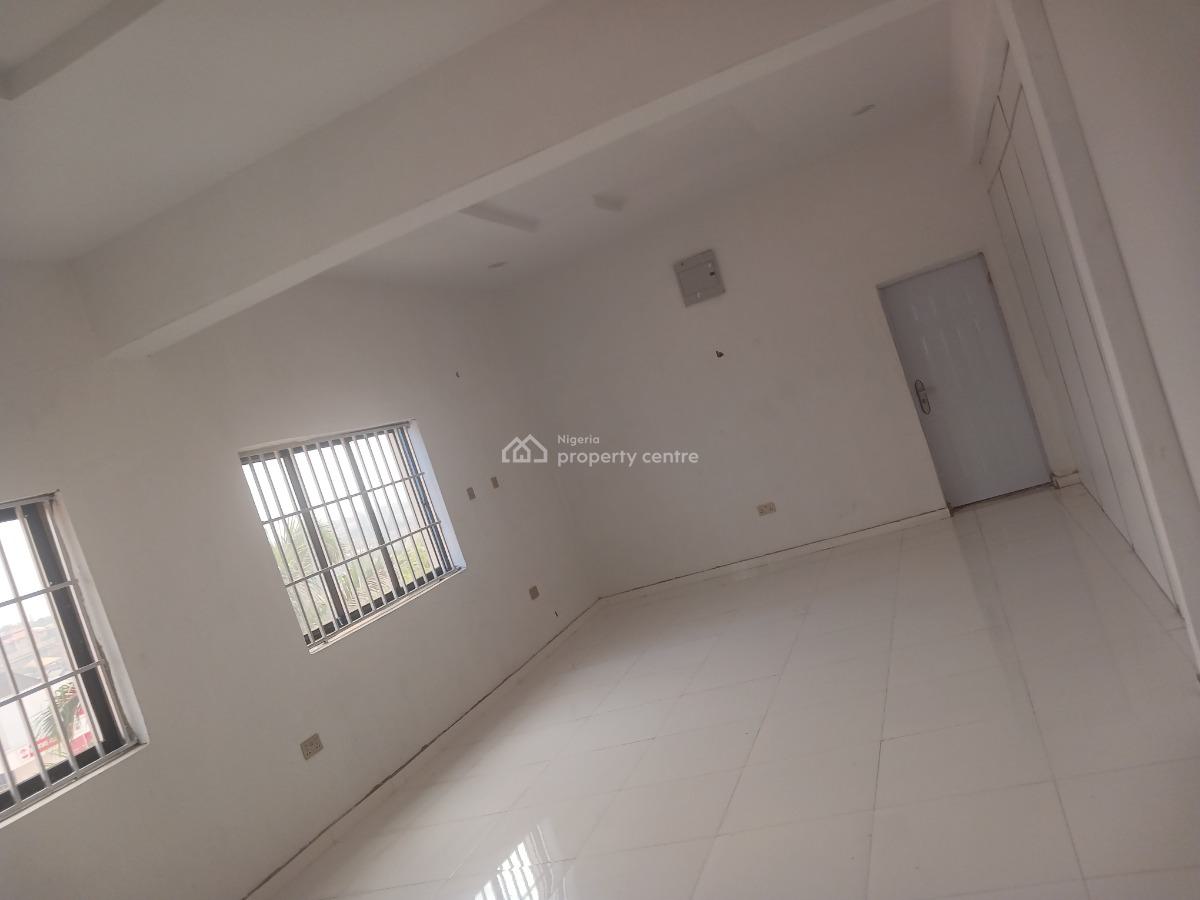 Luxury Commercial Building, Sango - Poly Road, Ibadan, Oyo, Plaza / Complex / Mall for Rent